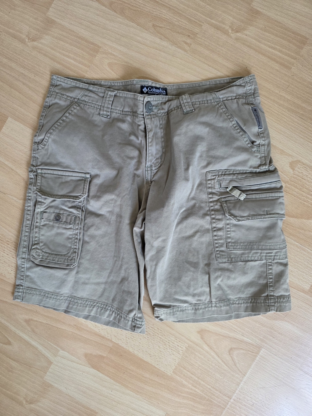 Columbia Women's Khaki Cargo Shorts